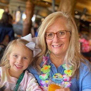 Meet your Posher, Shelly